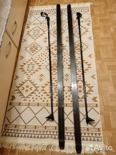 Лыжи и палки для ребёнка в Колпино