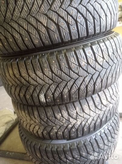 Triangle IceLink Trin PS01 215/60 R16 99T