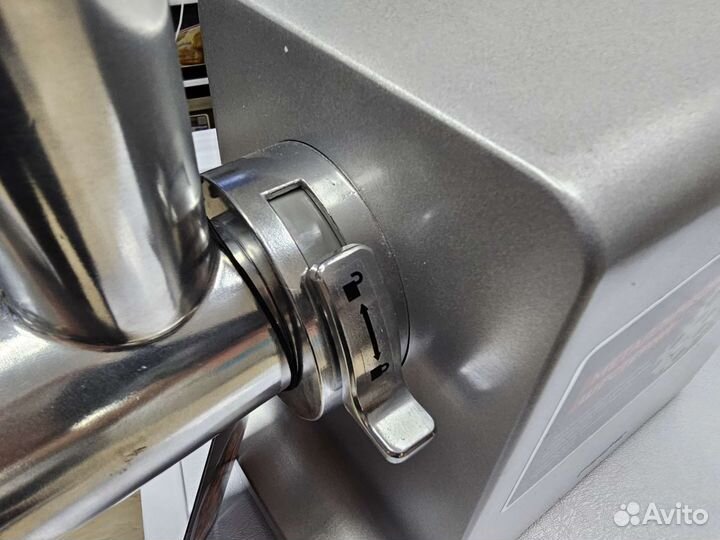 Мощная металлическая мясорубка Reoka rkmg-MA221