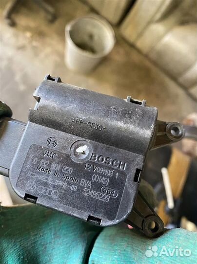 Электропривод заслонки печки #: 1201 Audi Q7 4L