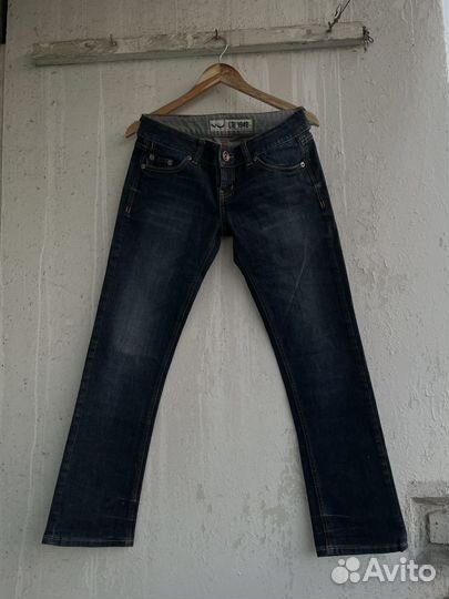 Джинсы типо true religion на низкой посадке