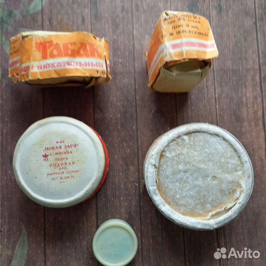 Косметика,пудра,зубной порошок,тени СССР