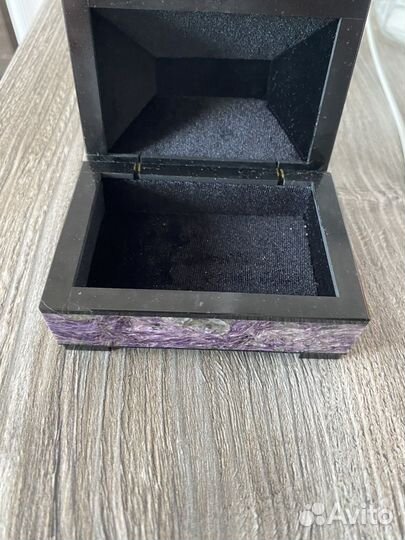 Шкатулка из чароита