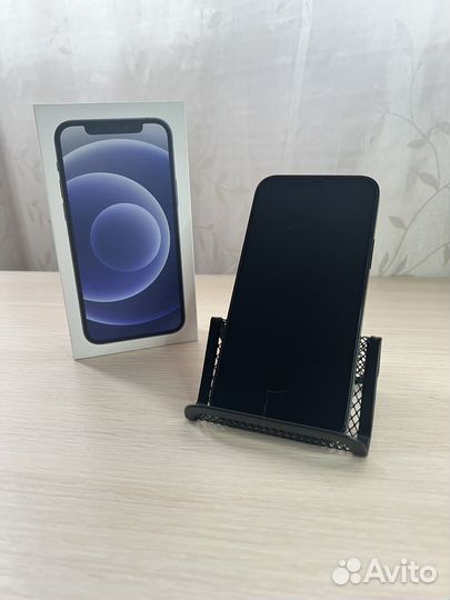iPhone 12, 64 ГБ