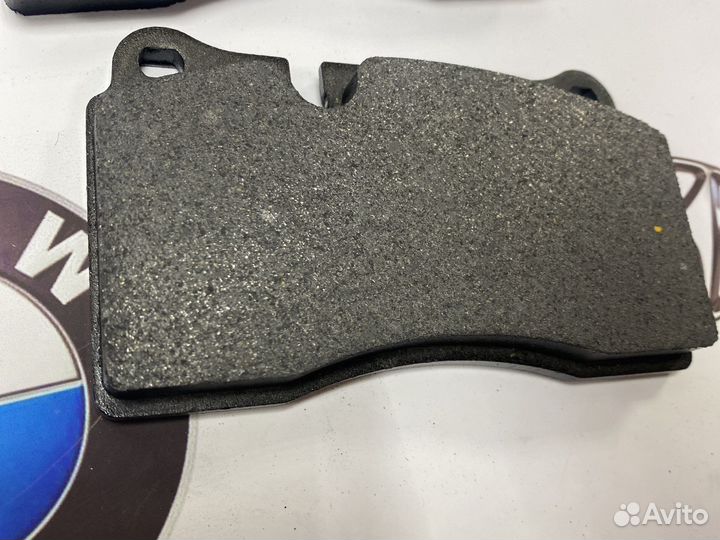 Тормозные колодки Фольксваген Туарег 2002-2010