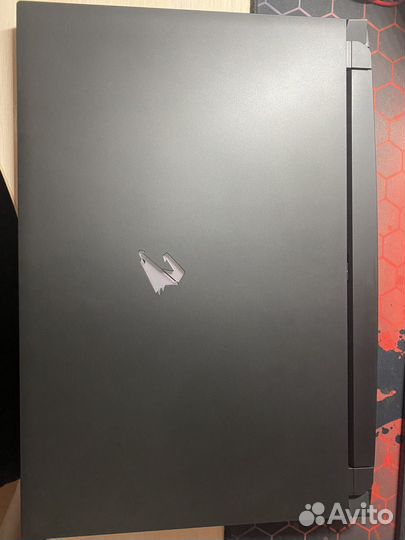 Aorus 5 SE4 - 73RU513UD