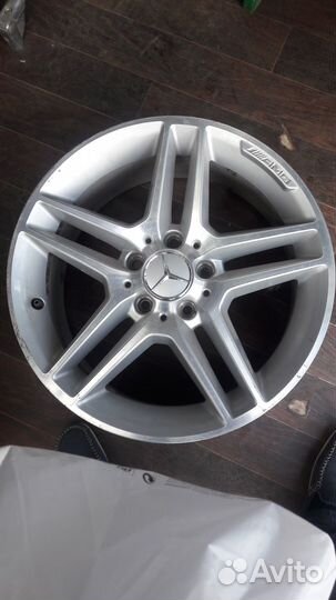 Литой диск AMG