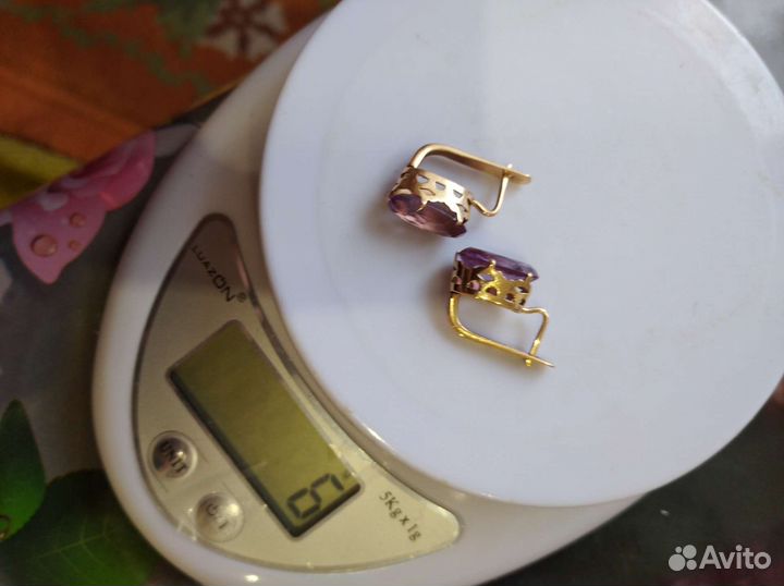 Золотые серьги