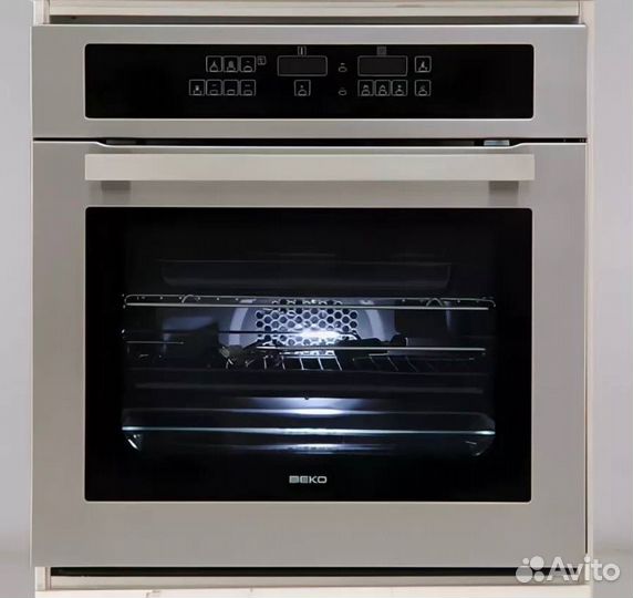 Электрический духовой шкаф Beko. Духовка