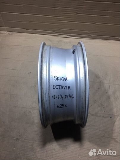 Диск колесный алюминиевый Skoda Octavia A7