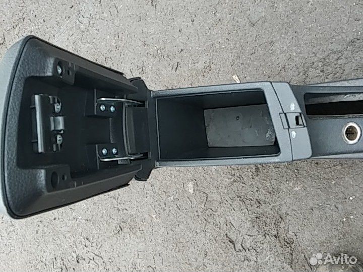 Подлокотник Lifan x50