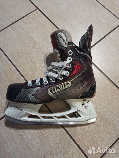 Хоккейные коньки Bauer 35,5р