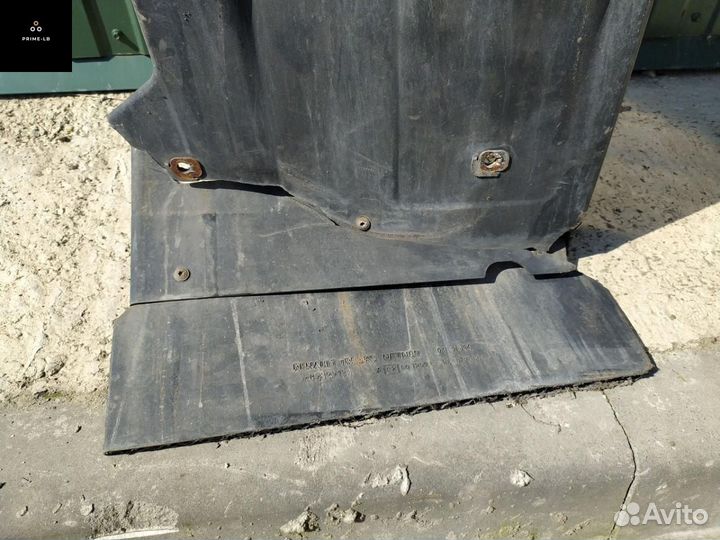 Подкрылок кабины прав. Renault T-Series 2014