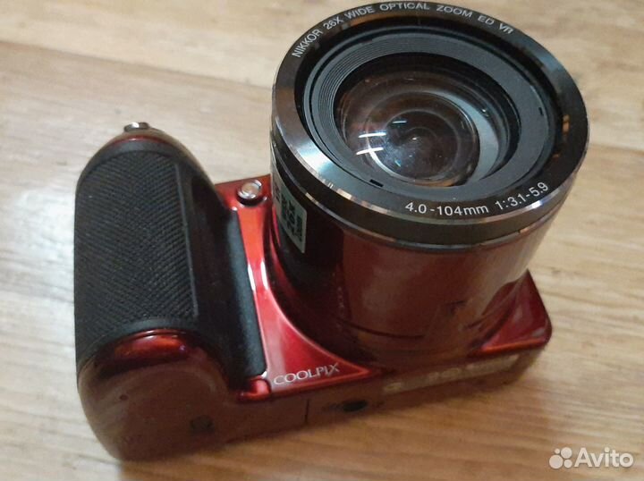 Nikon L 810