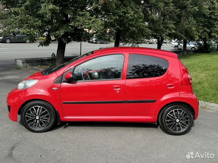 Peugeot 107 1.0 AMT, 2011, 199 000 км