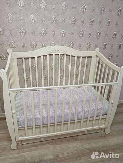 Детская кроватка
