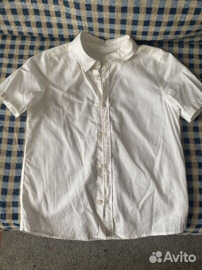 Рубашки белые и для мальчика первого класса