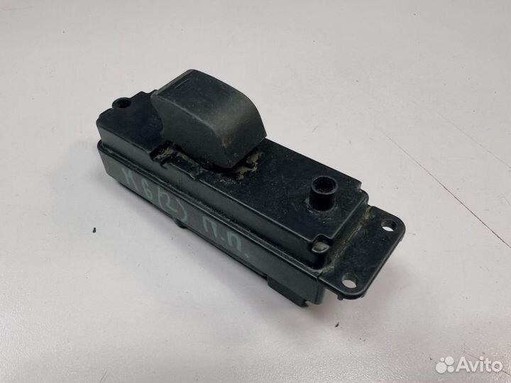 Кнопка стеклоподъемника