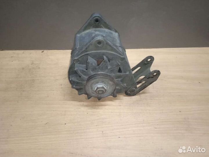 Генератор BMW 7 E32 бмв 7 Е32