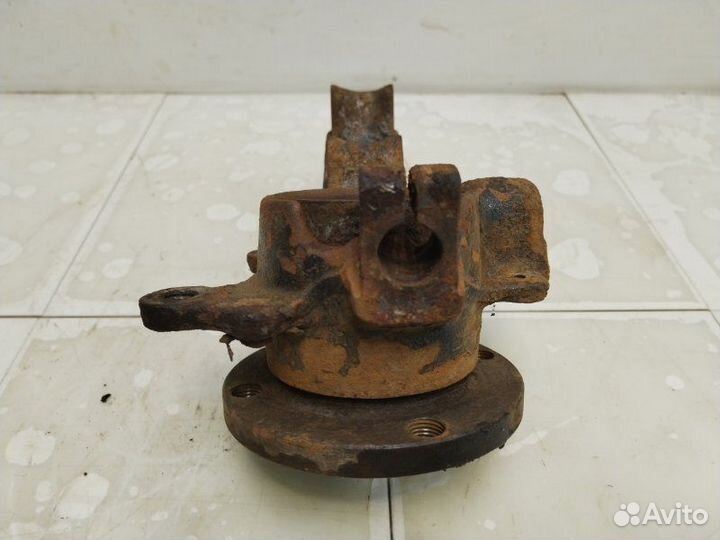 Кулак поворотный передний левый Audi 90 B3 NG 1989