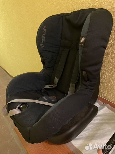 Автомобильное кресло maxi cosi