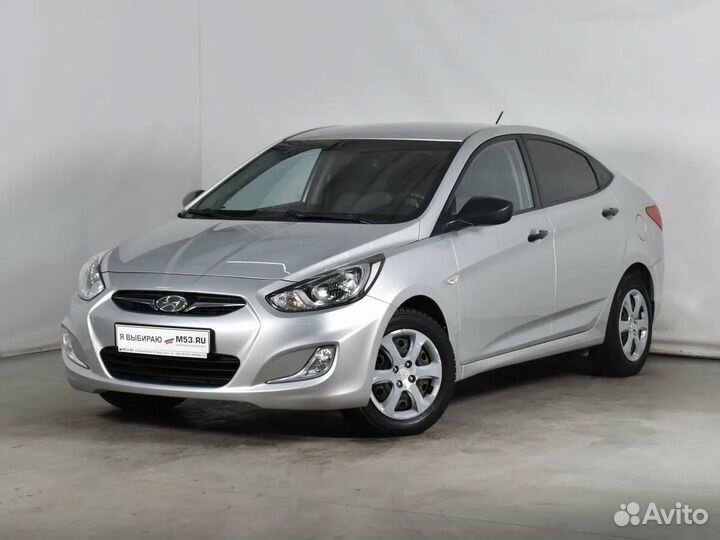 Передний бампер Hyundai Solaris 1 серебро