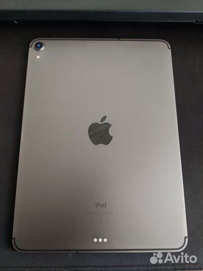 Apple iPad Pro 11 (2018) 64Gb Wi-Fi + Cellular