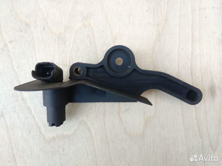 Датчик коленвала Ситроен С4 Пежо 307