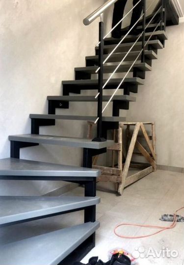 Лестница для загородного дома