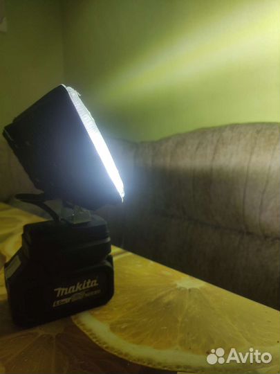 Фонарь аккумуляторный Макита без акб новый