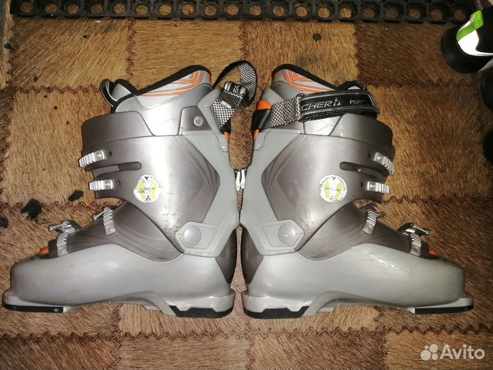 Горнолыжные ботинки fischer