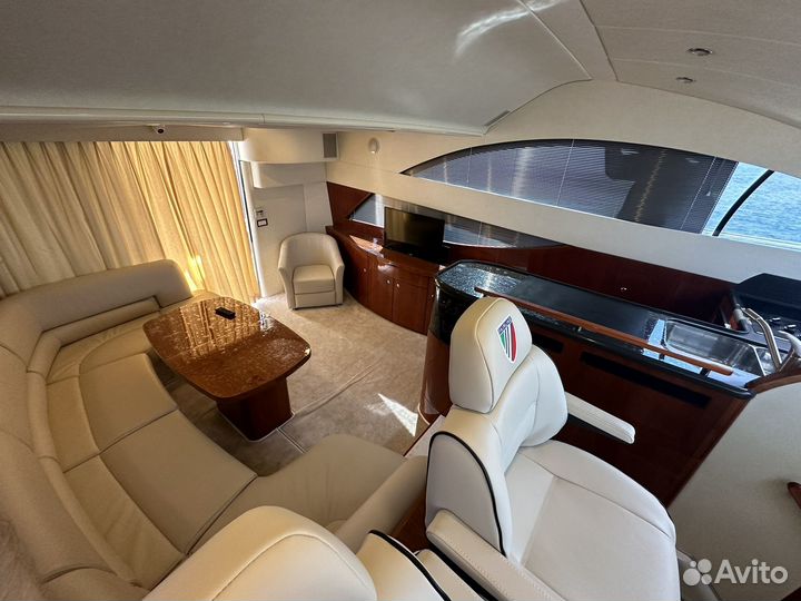 Аренда яхты VIP классса в Геленджике