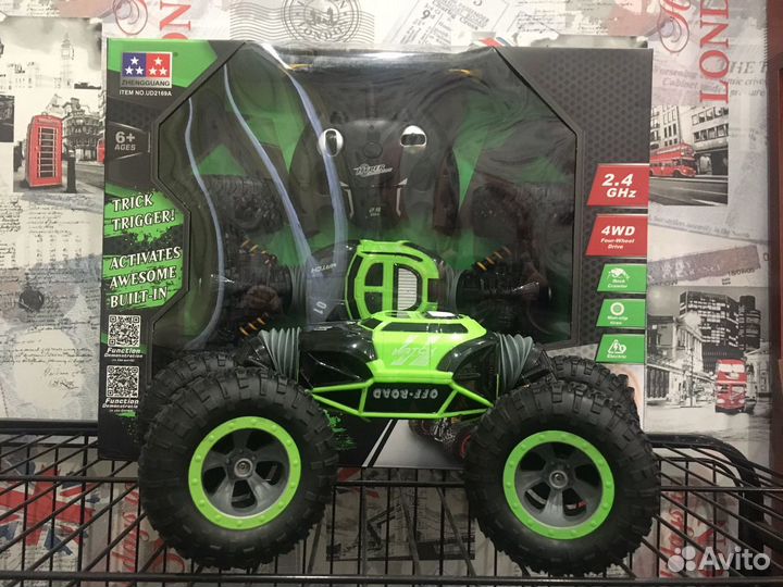 Машинка перевертыш. 34 см. Мягкая резина