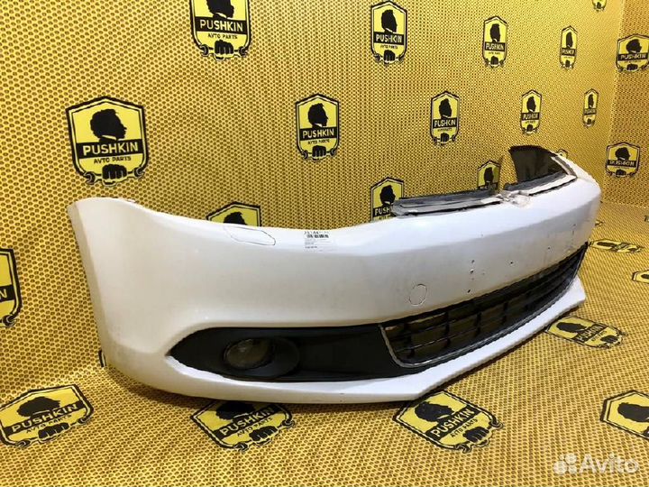 Бампер передний Volkswagen Jetta