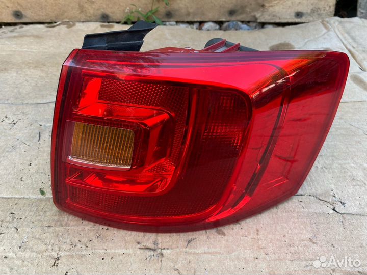 Фонарь задний правый наруж Volkswagen Jetta 6