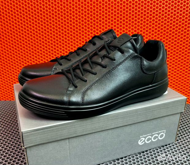 Кроссовки Ecco стильные