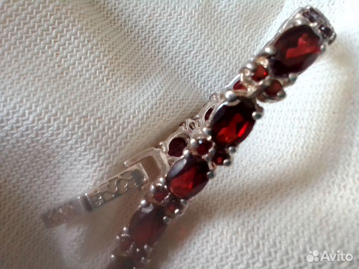 Комплект из серебра с гранатами