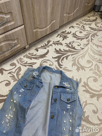 Жилета джинсовая