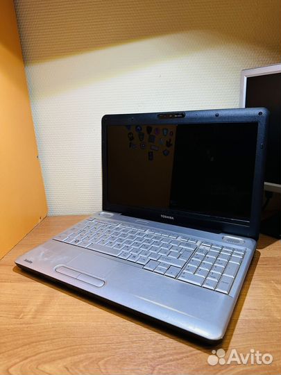 Арт.1088 Ноутбук Toshiba L500-1WP на запчасти