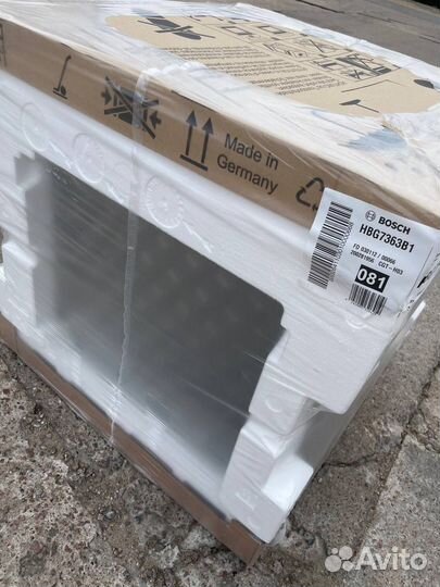 Электрический духовой шкаф Bosch Serie 8 HBG7363B1
