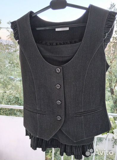 Костюм школьный для девочки 152 серый