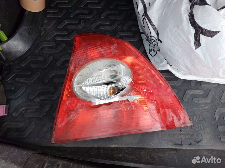 Фара задняя правая Focus 2, битая
