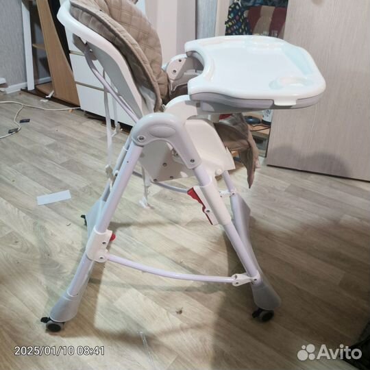 Столик для кормления babyton