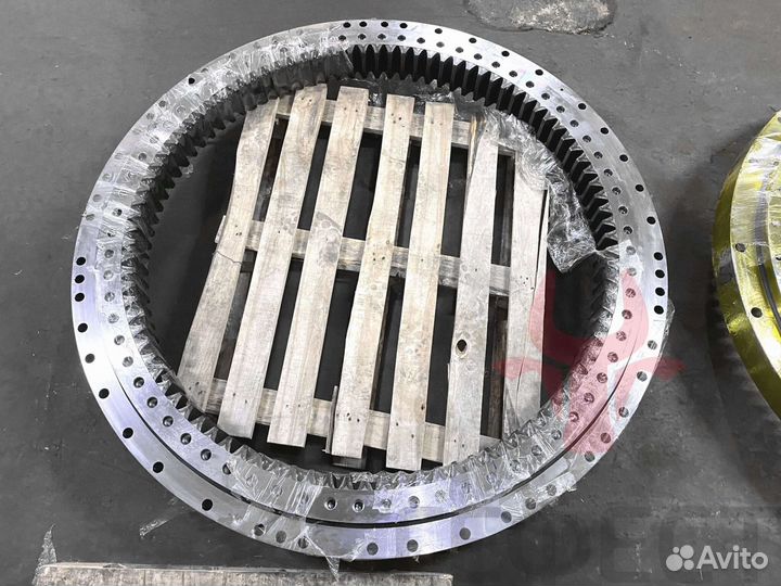 Опорно-поворотный круг 345DL