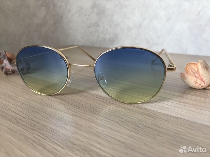 Солнцезащитные очки Dior