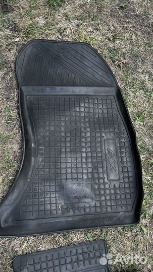 Автомобильные коврики резиновые subsru xv