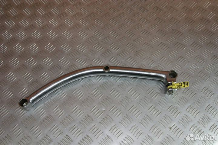 Крепление крыла Suzuki Intruder 400