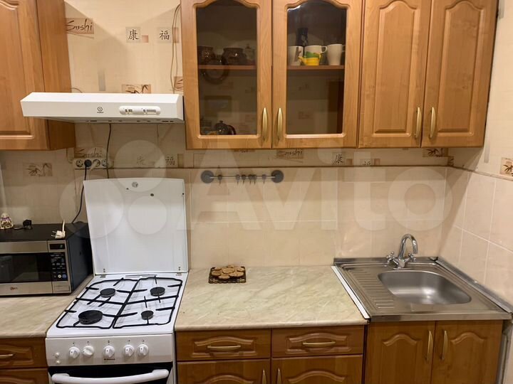 2-к. квартира, 54 м², 9/9 эт.