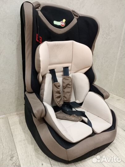 Автомобильное кресло