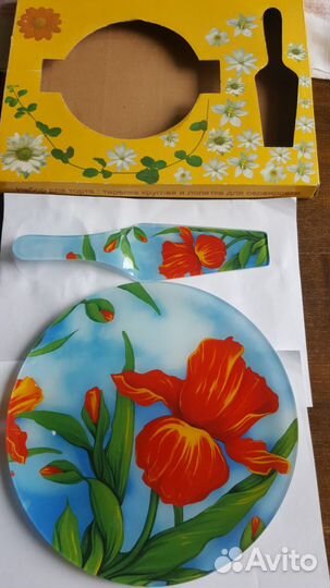 Стеклянная тарелка